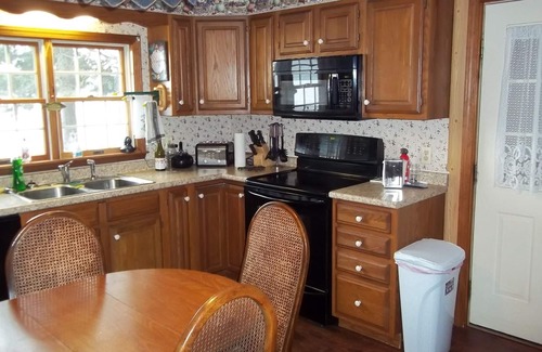 Unity House | * Lakefront Home With All The Ammenities For A Relaxing Getaway!*