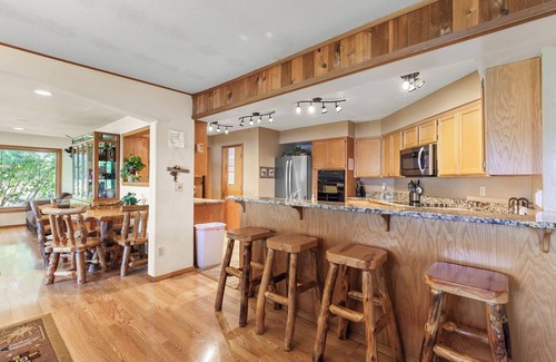 Spirit Lake House | Lakefront Home, with Beach, Dock, Pickleball court, 6 bed 5 bath on Spirit Lake