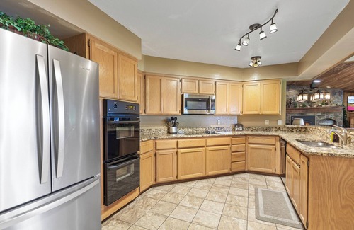 Spirit Lake House | Lakefront Home, with Beach, Dock, Pickleball court, 6 bed 5 bath on Spirit Lake
