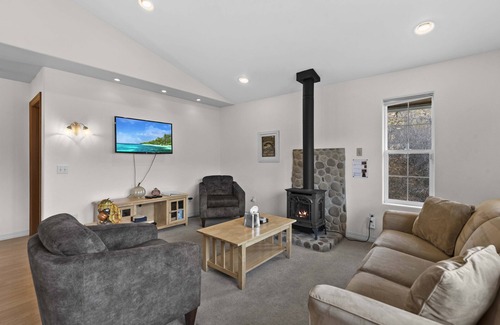 Manson House | Lakefront Home with Private dock, hot tub, SUP and Canoe