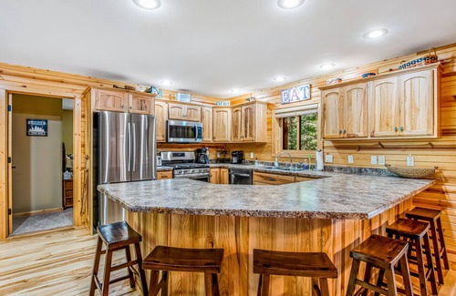 Friendship House | Lakefront home with balcony, fast WiFi, central AC, and firepits