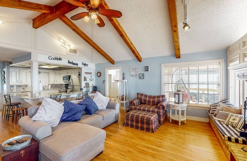 West Livingston House | Lakefront Home with Private Dock, Outdoor Kitchen - Dog-Friendly
