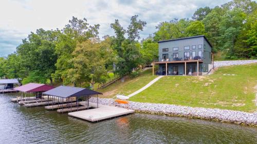 Williamstown House | Lakefront Home with Dock - Hot tub - 7 miles to Ark