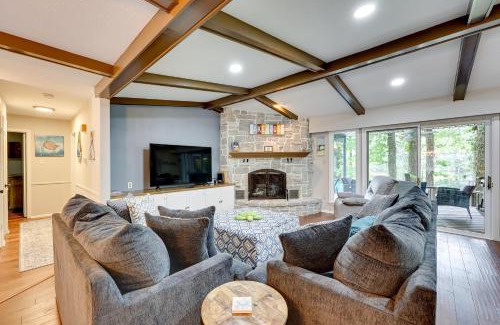 Hot Springs Village House | Lakefront Hot Springs Vacation Rental with Dock!