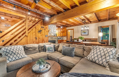 Ludlow House | Lakefront house with skiing nearby, dock, and amazing views - dog-friendly