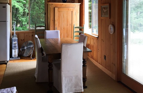 Middleton House | Lakefront house with outdoor shower, kayaks, firepit, deck, wifi, & grill