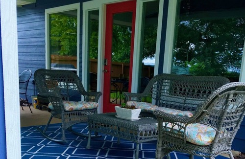 Longtown House | LAKEFRONT JEWEL with Private Dock