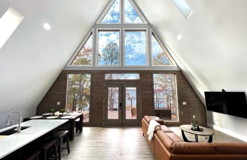 Seneca House | Lakefront Keowee Luxury Cottages 129