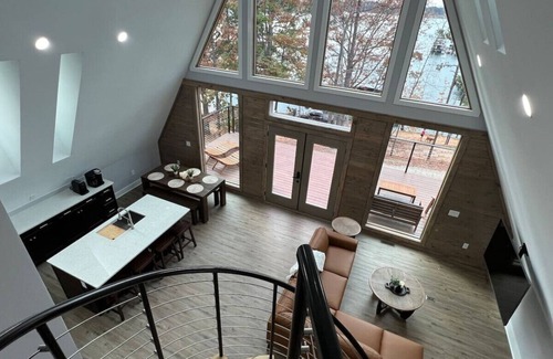 Seneca Cottage | Lakefront Keowee Luxury Cottages 129