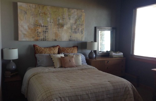 Loveland House | LAKEFRONT: LARGE HOME WITH WONDERFUL LAKE AND MOUNTAIN VIEWS