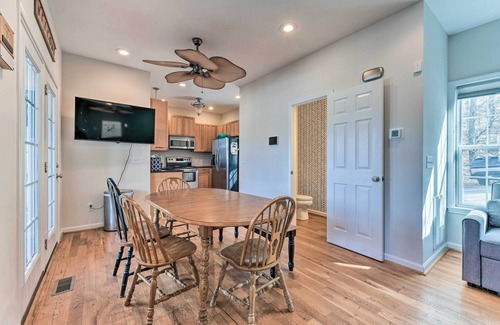 Southmont House | Lakefront Lexington House w/Spacious Deck!