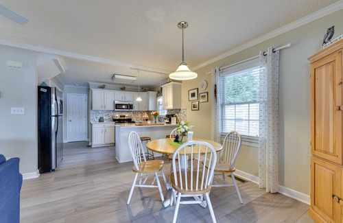 Southmont House | Lakefront Lexington Vacation Rental w/Dock!