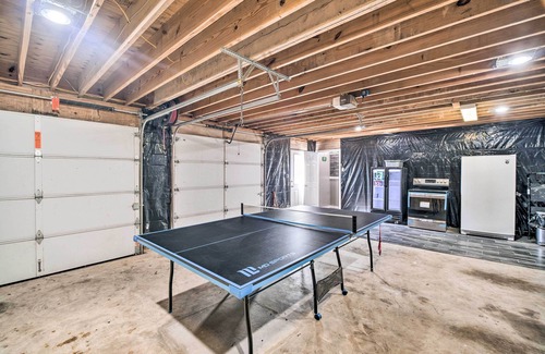 West Livingston House | Lakefront Livingston Vibes