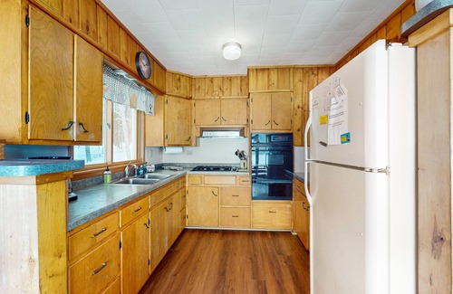 Woodruff House | Lakefront Lodge w/2 additional cabins, private dock, firepit, kayak & hammock