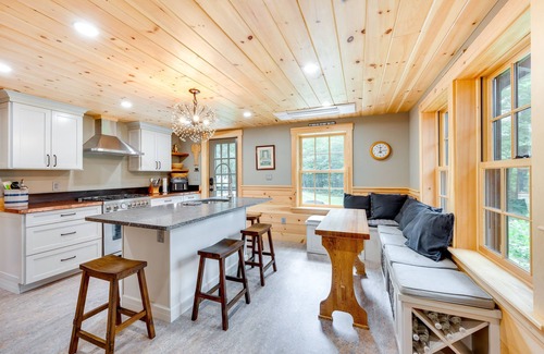 Center Lovell House | Lakefront Lovell Home w/Dock: Walk to Town Beach!