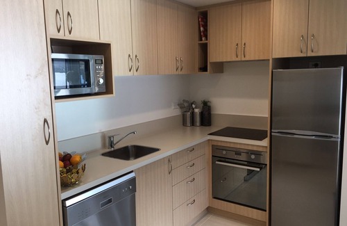 Queenstown Apartment | Lakefront Luxurious 2 Bedroom Apartment