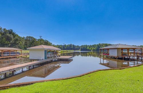 Milledgeville House | Lakefront Milledgeville Home with Private Dock!