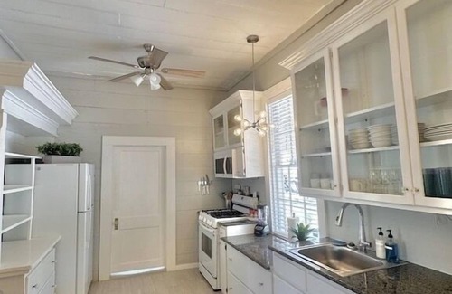 Cedar Bluff Resort | LAKEFRONT Mini-Resort Sleeps 70+! Pool, hot tub, kayaks, fire pits, & more!
