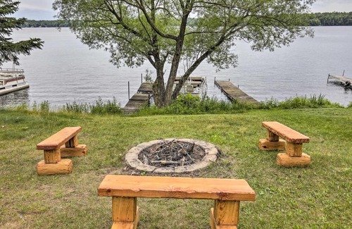 Minocqua House | Lakefront Minocqua Cabin with Dock and Fire Pit!