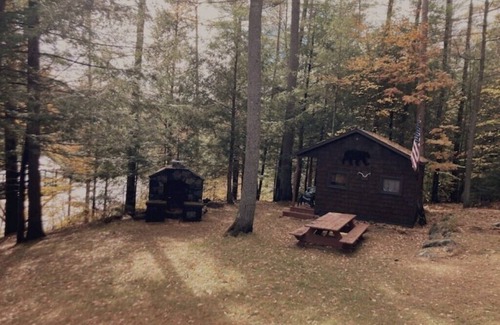 North Creek Cabin | Lakefront North Creek Cabin w/Sauna, Dock & Kayakn