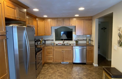 Prudenville Cottage | Lakefront on Beautiful East Bay of Houghton Lake!