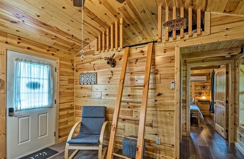 Mammoth Cave Cabin | Lakefront Paradise: On-Site Hiking & Waterfall!