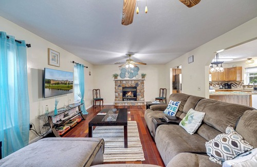 Pocono Summit House | Lakefront Poconos, Family Friendly, Firepit, Kayak, Games, Pet friendly