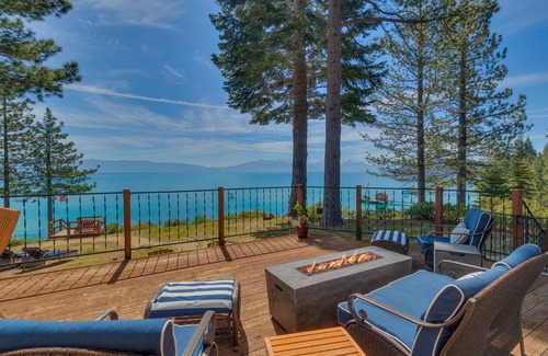 Tahoma House | LAKEFRONT ~ PRIVATE PIER ~ PICKLEBALL ~ Lakeside LAWN ~ BUOY ~ TOYS~ Dog OK