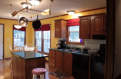 Townville Cottage | Lakefront Property Getaway With Dock And Ramp, Near Clemson