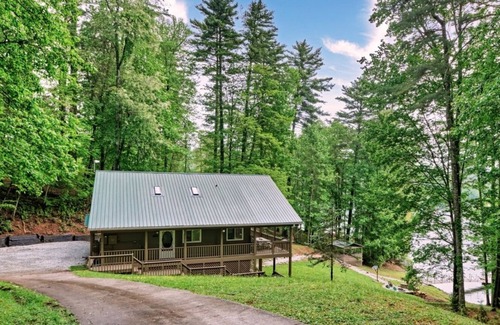 Cullowhee House | Lakefront property on Lake Glenville, NC close to all Western NC has to offer.
