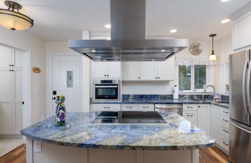 Florence House | Lakefront remodeled home, Amazing Views of Mercer Lake, Dock, Kayaks