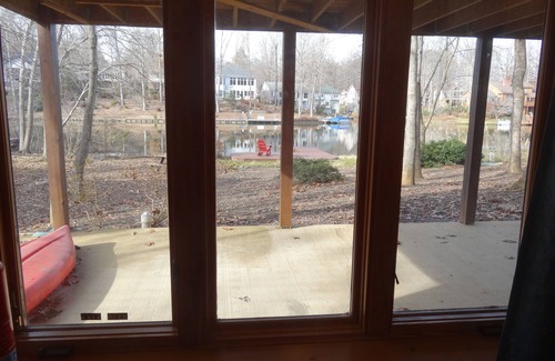 Locust Grove House | Lakefront retreat with huge screened-in porch