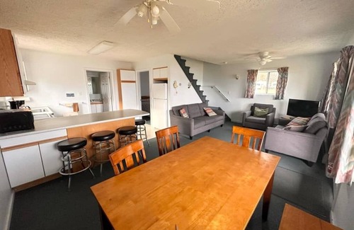 Eagle Lake Cabin | Lakefront Retreat Cabin 2: Sleeps 10 Pet-Friendly BBQ Kayaks Firepit