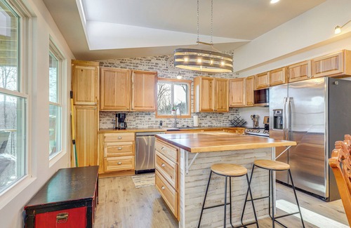 New Tazewell Cabin | Lakefront Retreat w/Fire Pit on Norris Lake