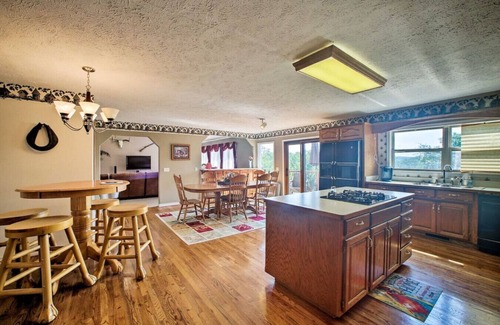 Emerald Beach House | Lakefront Retreat w/Deck, Movie Room & Yard