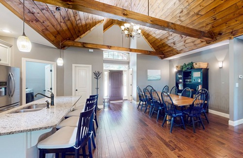 Lake Lure House | Lakefront retreat with private beach, games, dock & kayaks