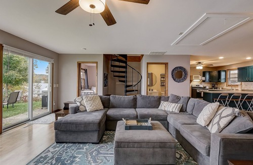 Merrimac House | Lakefront Retreat with Stunning Views - Skiing, Hiking & Dells!