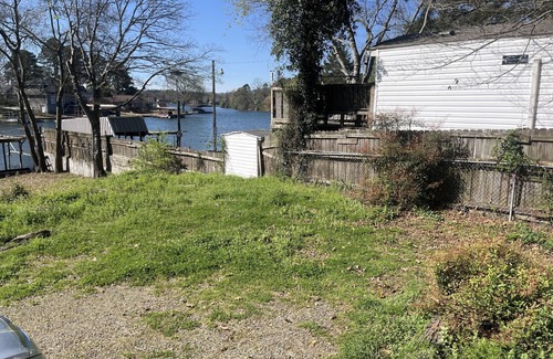 Lakeland RV Rental | lakefront spot for tent/small rv w/access to shared bathroom pet friendly