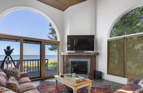 Charlevoix House | Lakefront Townhome close to Charlevoix & Bay Harbor