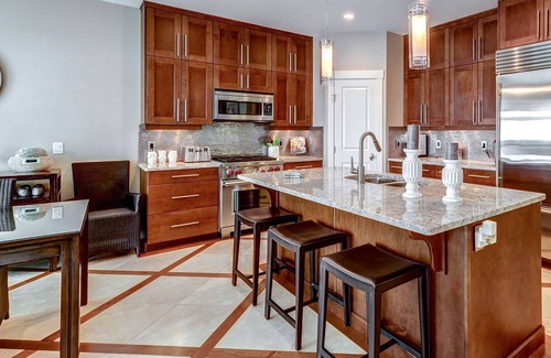 Central Okanagan House | Lakefront Townhouse on beautiful Wood Lake