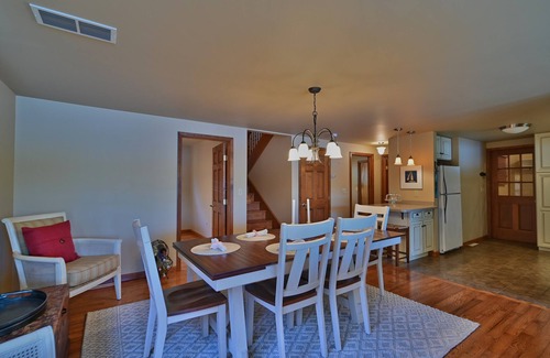 Factoryville House | Lakefront Tranquility near Elk Mountain