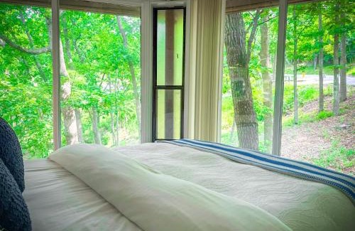 Village of Four Seasons House | Lakefront Treetop Village 2bed3bapools-6pp