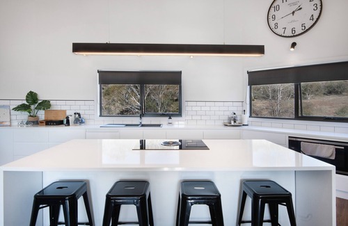 East Jindabyne Apartment | Lakefront@tyrolean is a high end apartment that has your holiday plans sorted.