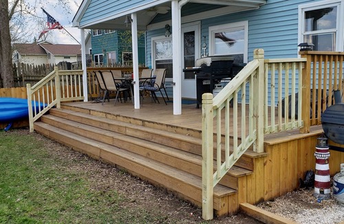 Ashville Cottage | LAKEFRONT, Very Cozy, 4 B-Rooms, 2 Full baths, w/40' of lakefront w/private dock