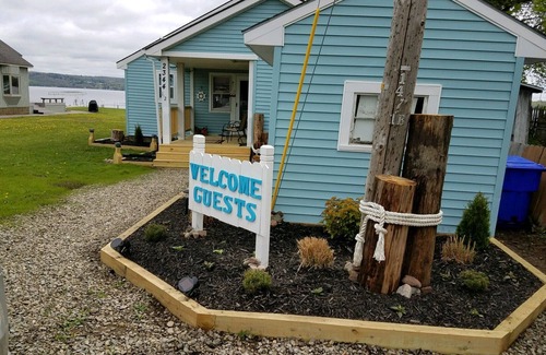 Ashville Cottage | LAKEFRONT, Very Cozy, 4 B-Rooms, 2 Full baths, w/40' of lakefront w/private dock