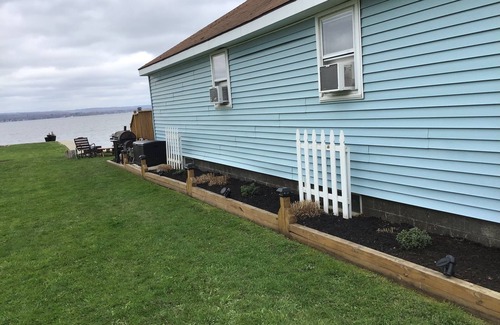 Ashville Cottage | LAKEFRONT, Very Cozy, 4 B-Rooms, 2 Full baths, w/40' of lakefront w/private dock