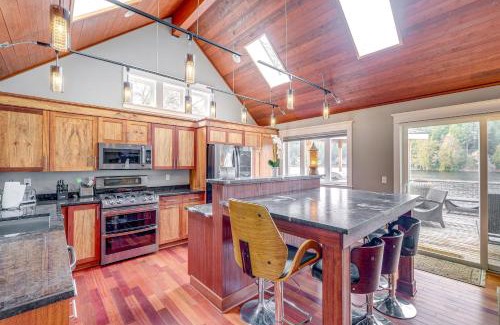 Rollingbay House | Lakefront Washington Home with Grill, Dock and Kayaks!