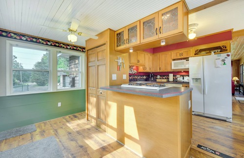 Stone Lake House | Lakefront Wisconsin Home - Deck, Fire Pit & Kayaks