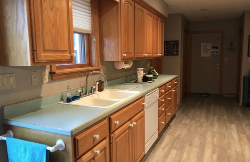 Treasure Lake House | Lakefront with beautiful sunsets. Book now for a cozy fall getaway. 🍁🍂