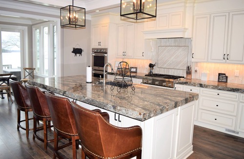 Huntersville House | Lakefront with Spectacular Views & Sandy "Kid Friendly" Beach in best location.